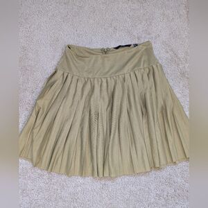 💛 Vera Moda Pleated Skirt – Size Small 💛